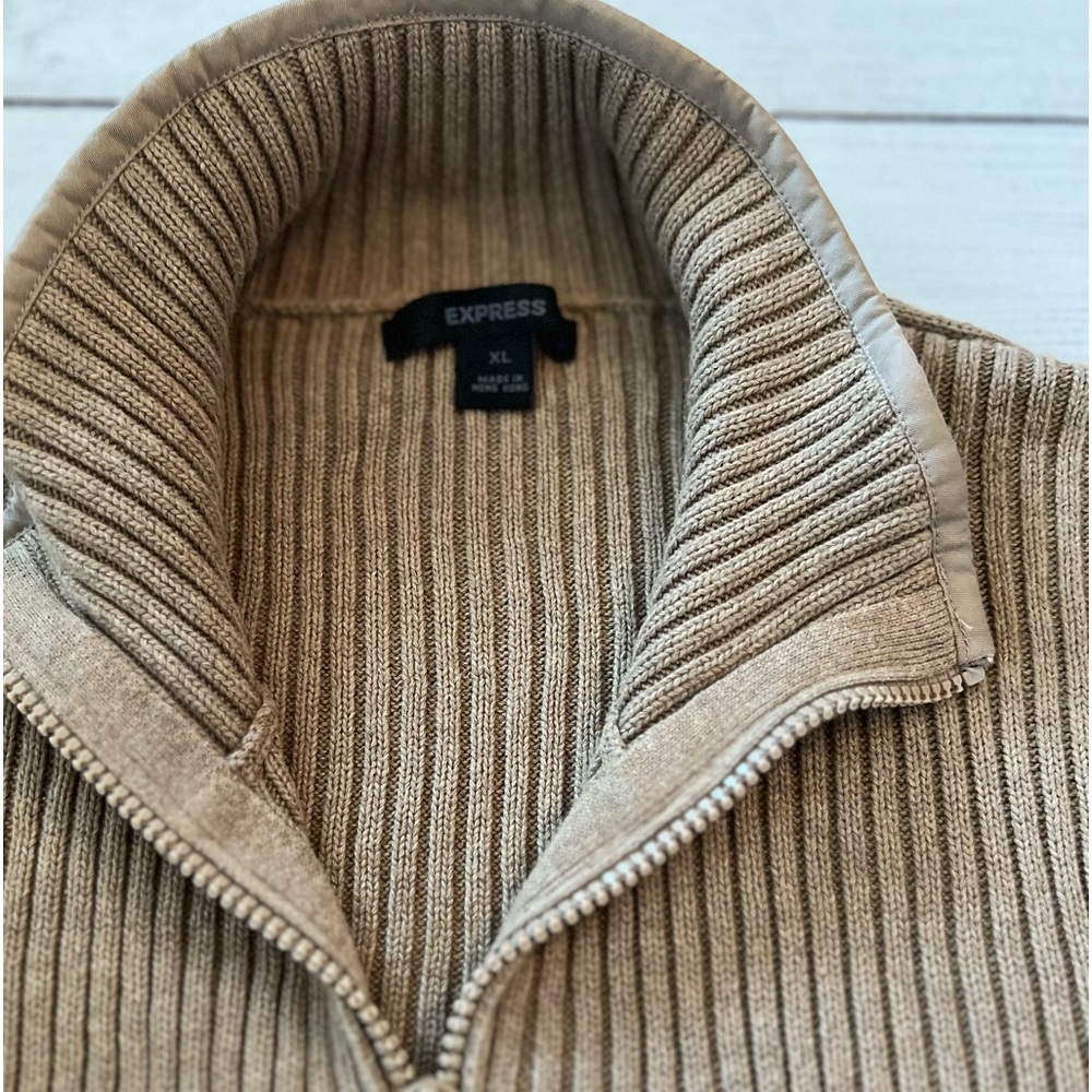 š¾ Express Rich Taupe Ribbed Pulloverā Sweater - Picture 3 of 3